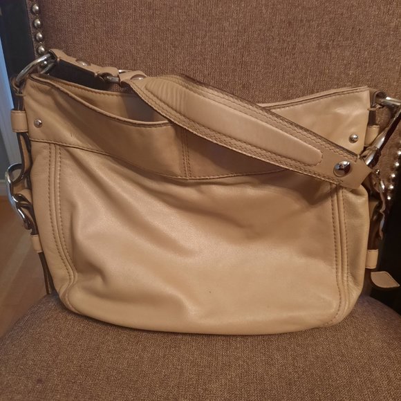 COACH Zoe Beige Leather Hobo Handbag Purse F12671 - Picture 7 of 8